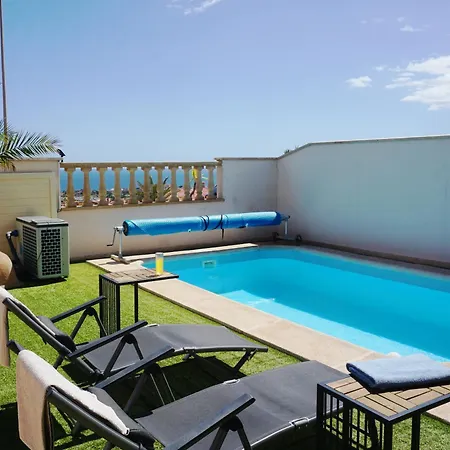 Cd30 With Private Heated Pool Vila *