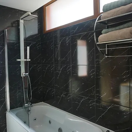 Cd30 With Private Heated Pool Vila *